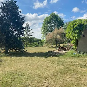 Calme Et Tranquillite A La Campagne Charnay (Rhone)